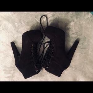 Black boots, high heels